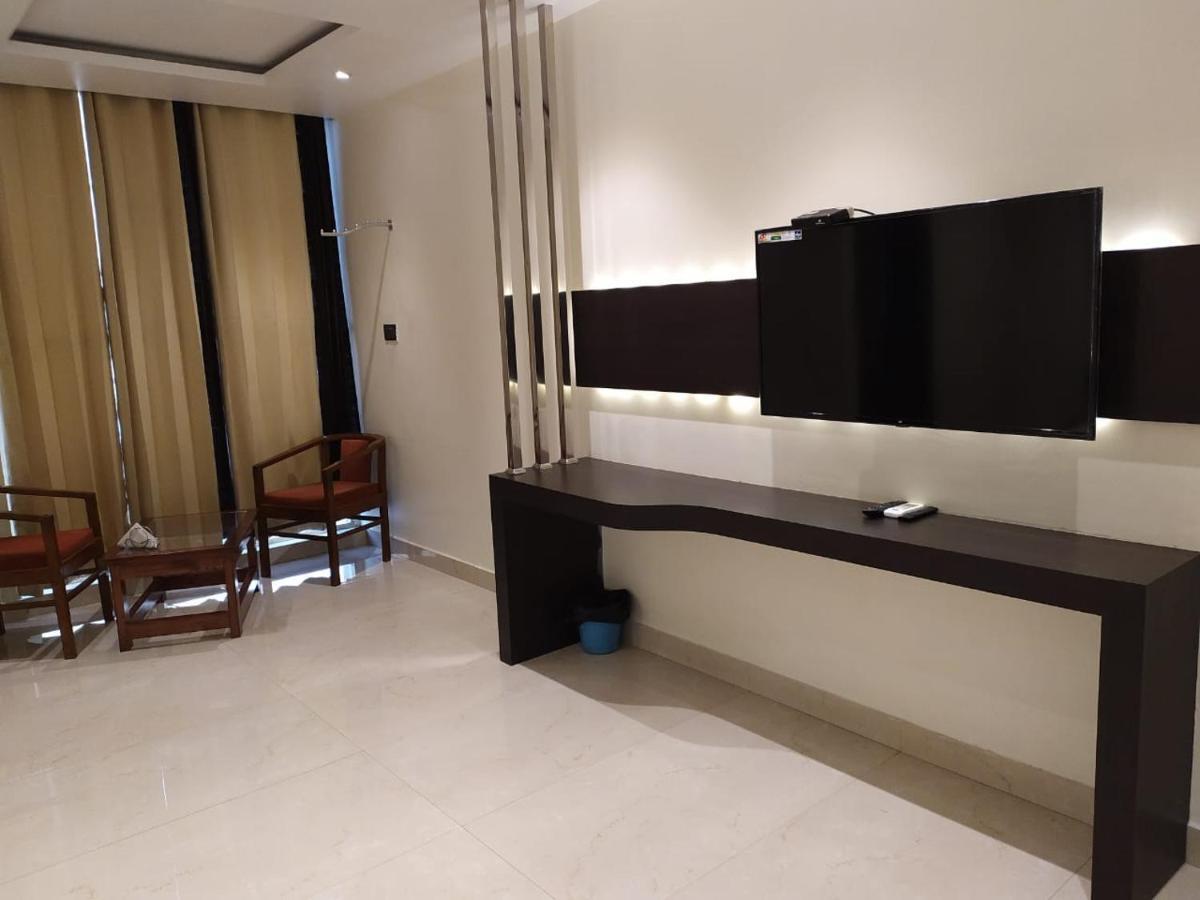 Hotel Star Inn Ganganagar Exterior photo
